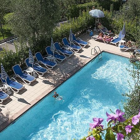 Hotel Garden ลีโมเนซุลการ์ดา ภายนอก รูปภาพ